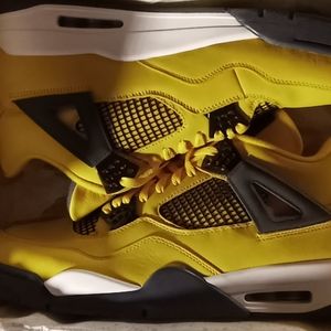 Jordan 4 Lightning Touring Yellow